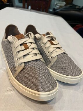 Olukai Puhuea Li Sneaker size 6.5 women’s
